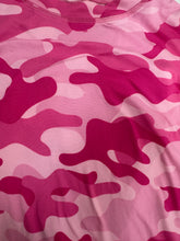 Load image into Gallery viewer, Used Like New- Girls Athletic pink camo layering set, Youth Medium (8)