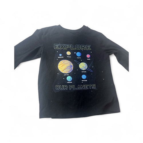 Used Good- Wonder Nation planet shirt, size 4/5