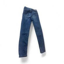 Load image into Gallery viewer, Used Good- Jordache skim jeans, size 8, adjustable waist tabs