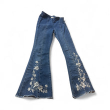 Load image into Gallery viewer, Used Good- Chelsea &amp; Violet (Dillards) flare jeans, size S (8-10)