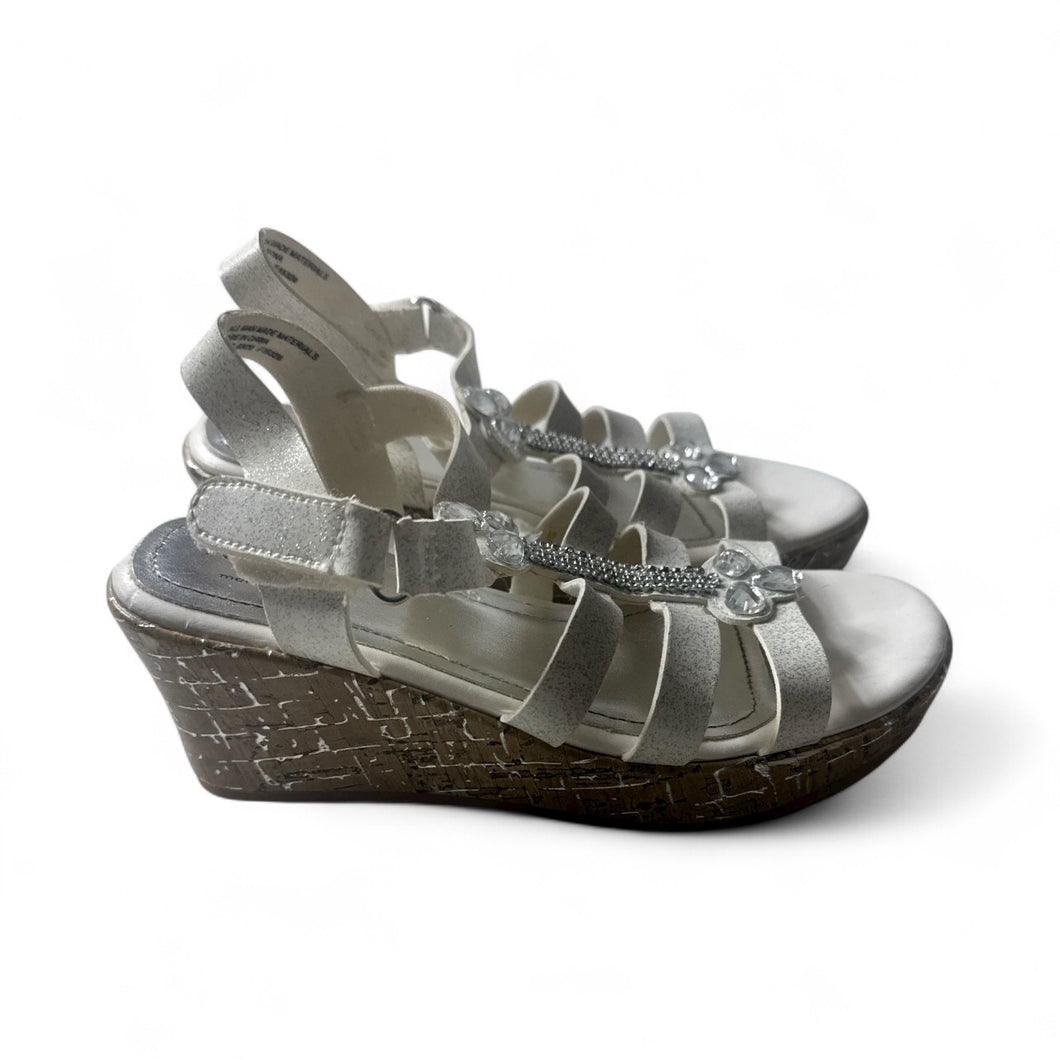 Used Good- Arizona Jean co- white cork decorative sandals, youth size 2