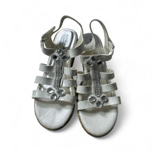 Load image into Gallery viewer, Used Good- Arizona Jean co- white cork decorative sandals, youth size 2