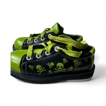 Load image into Gallery viewer, Used Fair- Pyramid green &amp; black bowling shoes , kids size 11