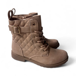 New- children’s place pink boots, youth size 3