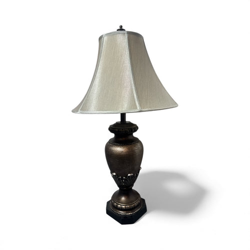 Used Like New- decorative lamp 32” tall